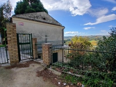 casa indipendente in vendita a Vasto in zona Villa De Nardis