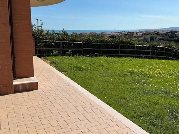 appartamento in vendita a Vasto in zona Marina