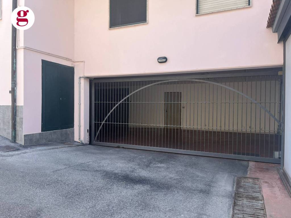 locale di sgombero in vendita a Vasto