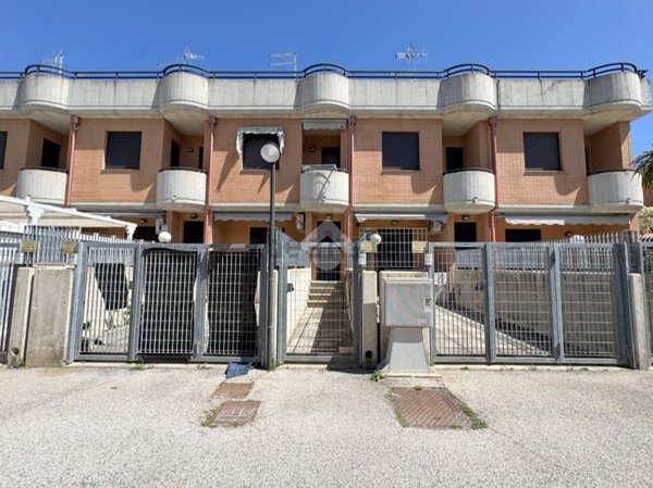 appartamento in vendita a Vasto in zona Marina