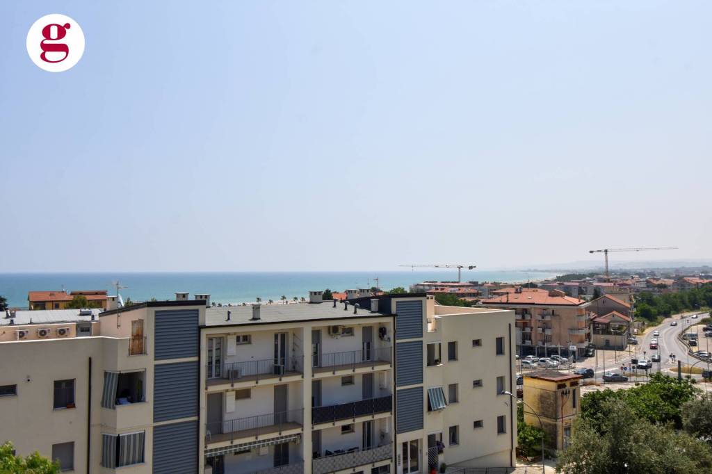 appartamento in vendita a Vasto in zona Marina