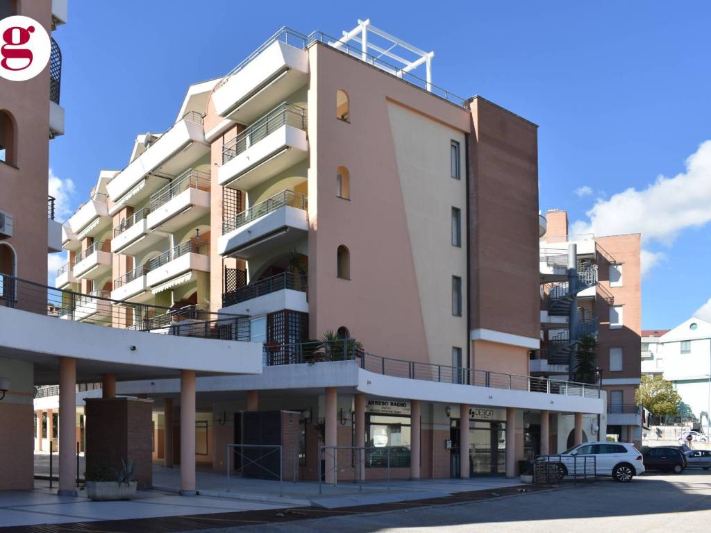 negozio in vendita a Vasto in zona Marina
