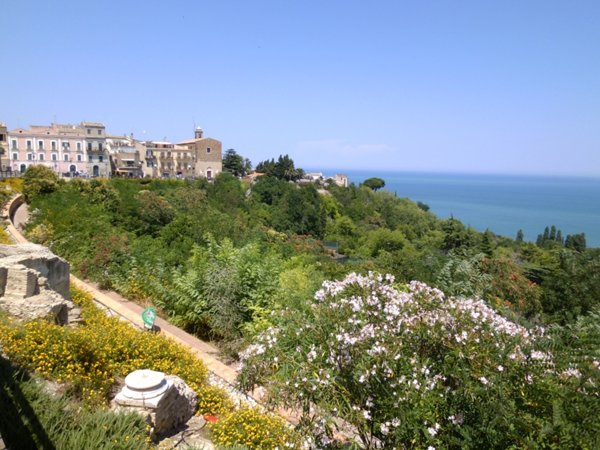 casa indipendente in vendita a Vasto