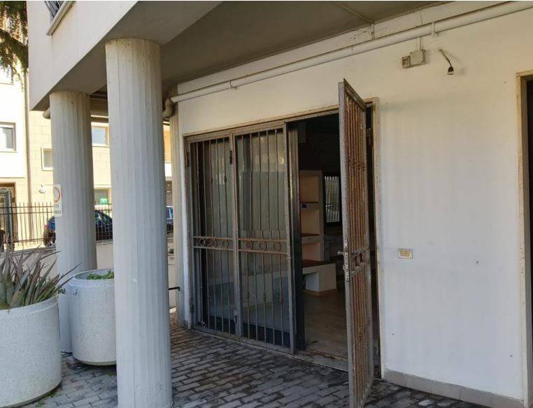 negozio in vendita a Vasto