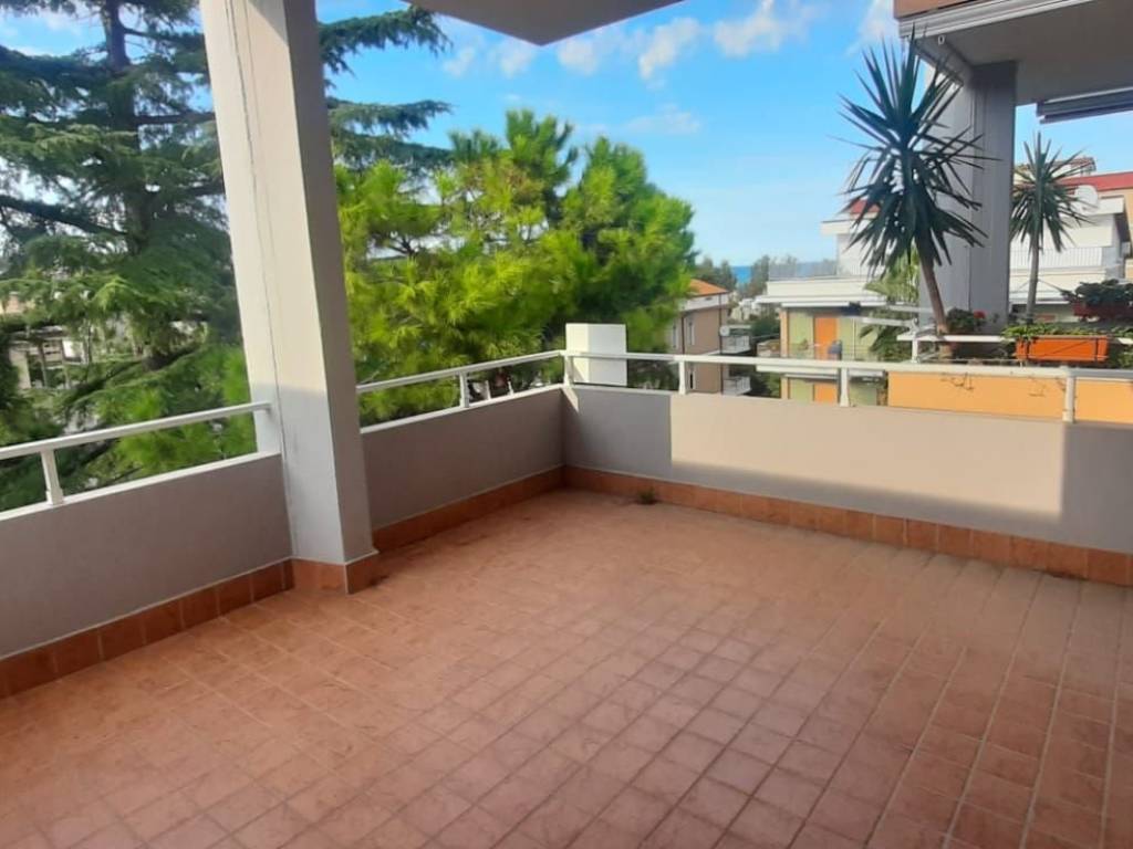 appartamento in vendita a Vasto in zona Marina