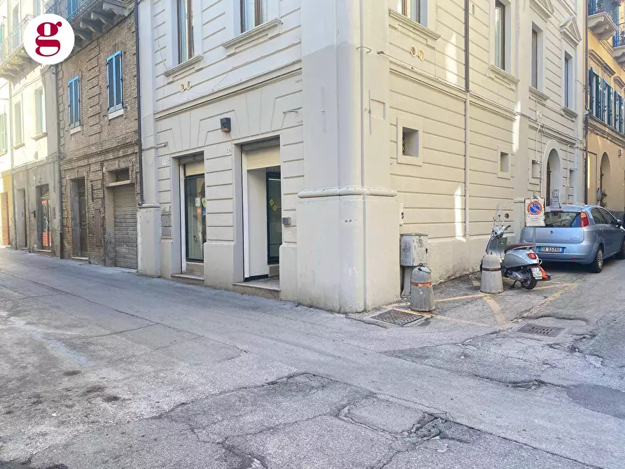 locale commerciale in vendita a Vasto