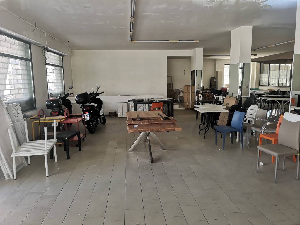 negozio in vendita a Vasto