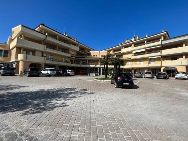 locale commerciale in vendita a Vasto