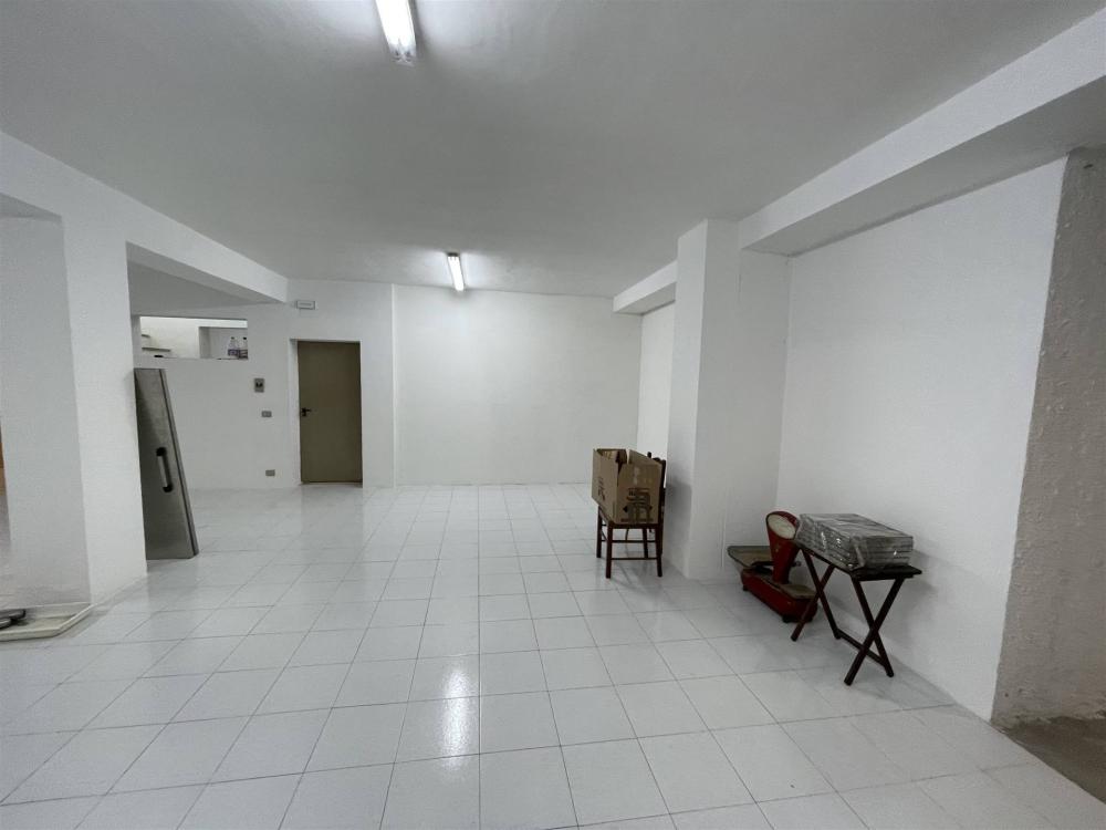 negozio in vendita a Vasto