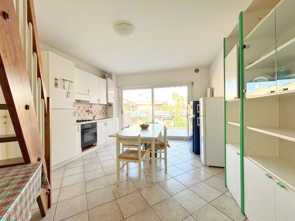 appartamento in vendita a Vasto in zona Marina