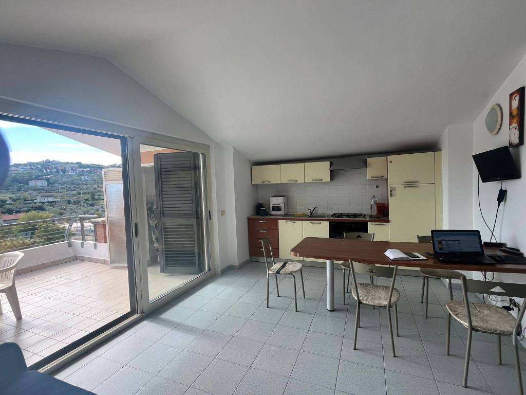 appartamento in vendita a Vasto in zona Marina