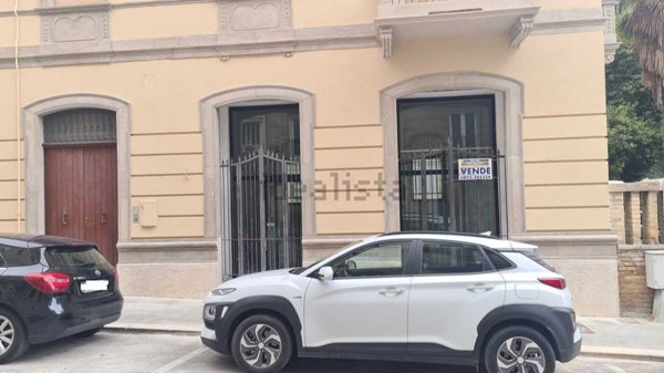locale commerciale in vendita a Vasto
