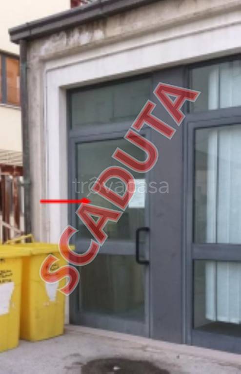 locale commerciale in vendita a Vasto