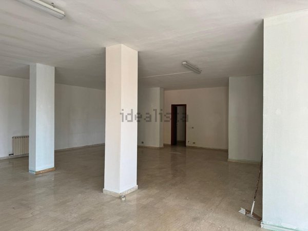 locale commerciale in vendita a Vasto