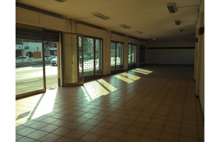 negozio in vendita a Vasto in zona Marina