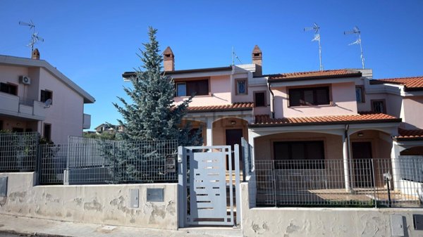 casa indipendente in vendita a Vasto