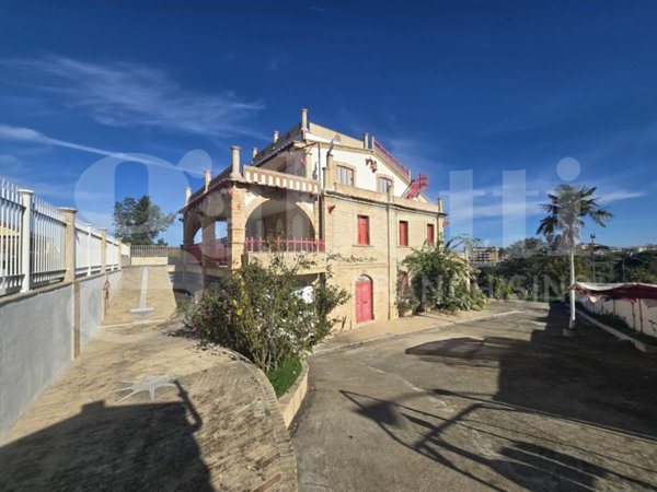 casa indipendente in vendita a Vasto in zona Incoronata