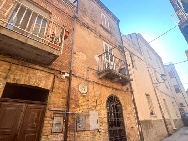 casa indipendente in vendita a Vasto