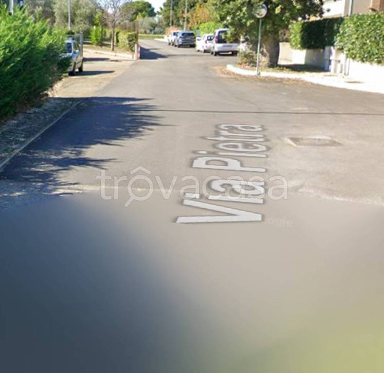 locale di sgombero in vendita a Vasto