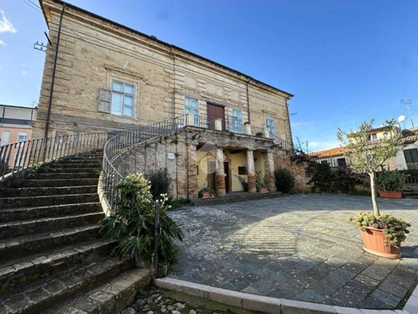 appartamento in vendita a Vasto in zona Marina