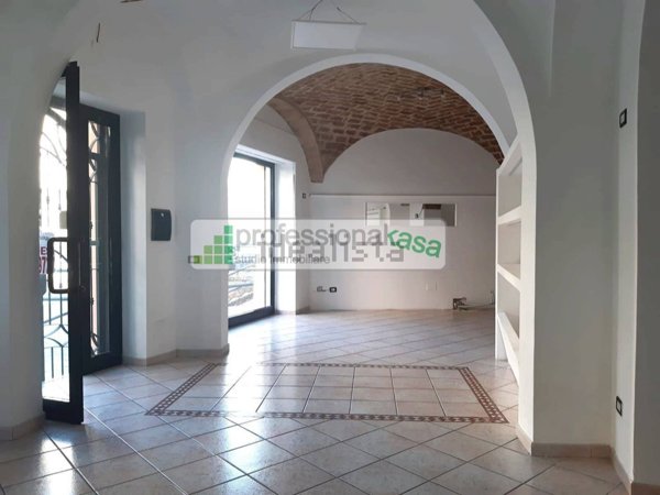locale commerciale in vendita a Vasto