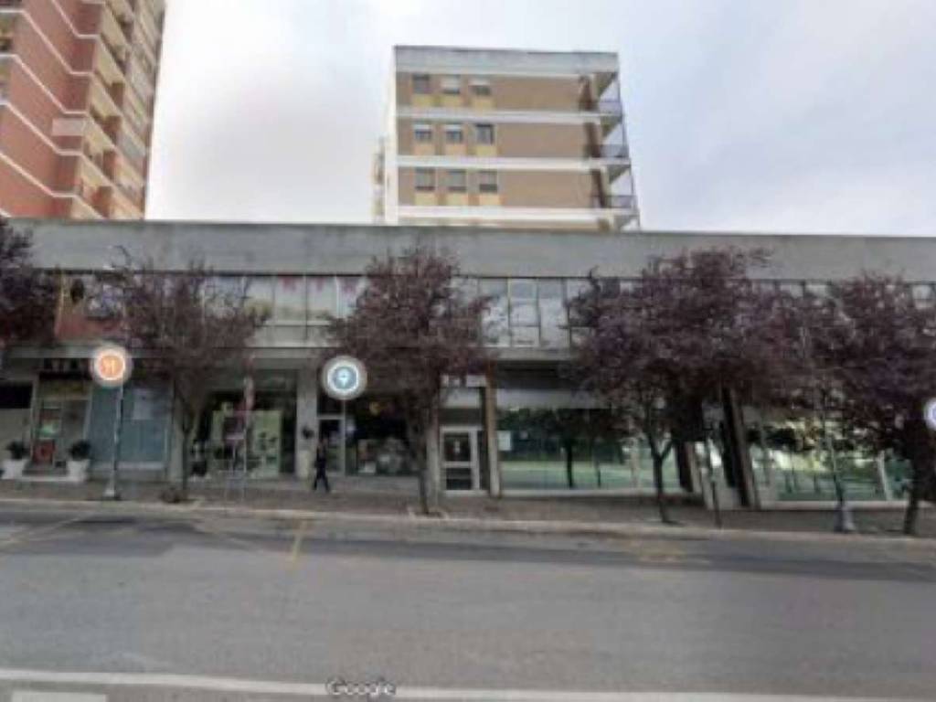 negozio in vendita a Vasto