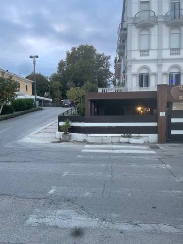 negozio in vendita a Vasto in zona Marina