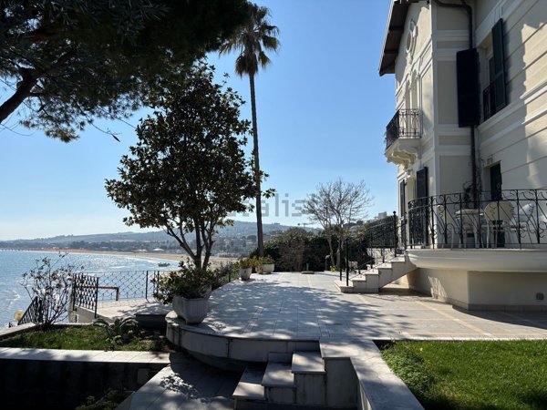 casa indipendente in vendita a Vasto