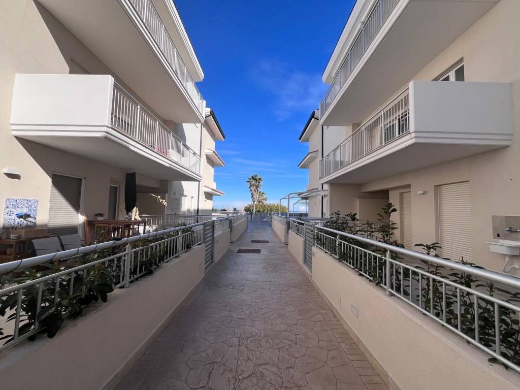 appartamento in vendita a Vasto in zona Marina