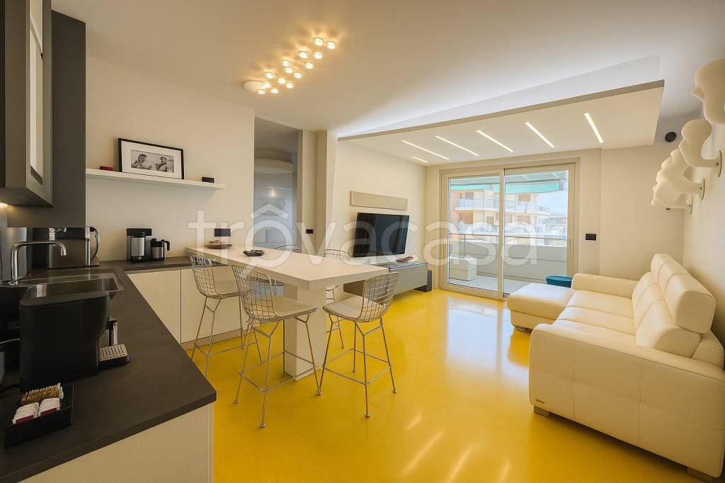 appartamento in vendita a Vasto in zona Marina