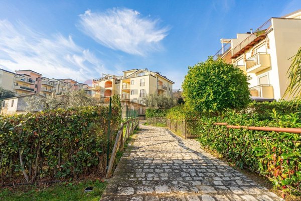 appartamento in vendita a Vasto in zona Marina