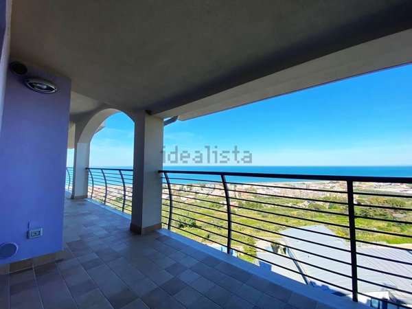 appartamento in vendita a Vasto in zona Marina