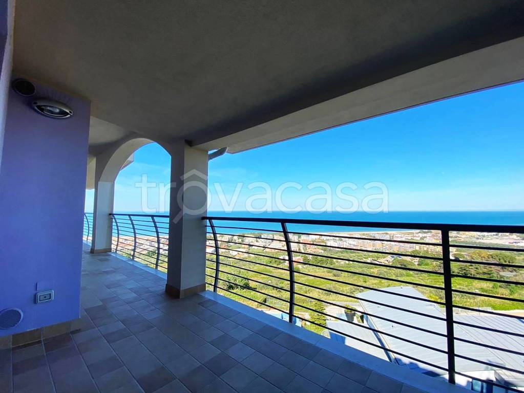 appartamento in vendita a Vasto in zona Marina