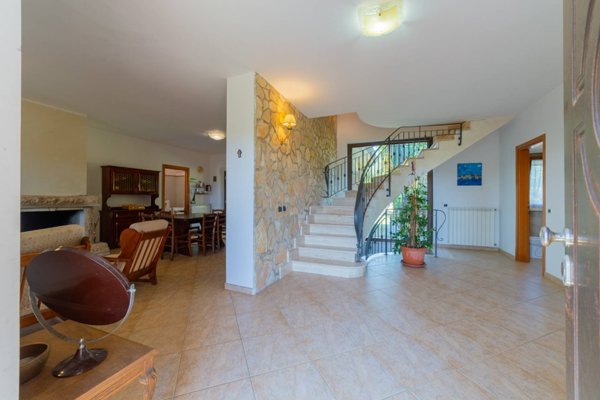 casa indipendente in vendita a Vasto