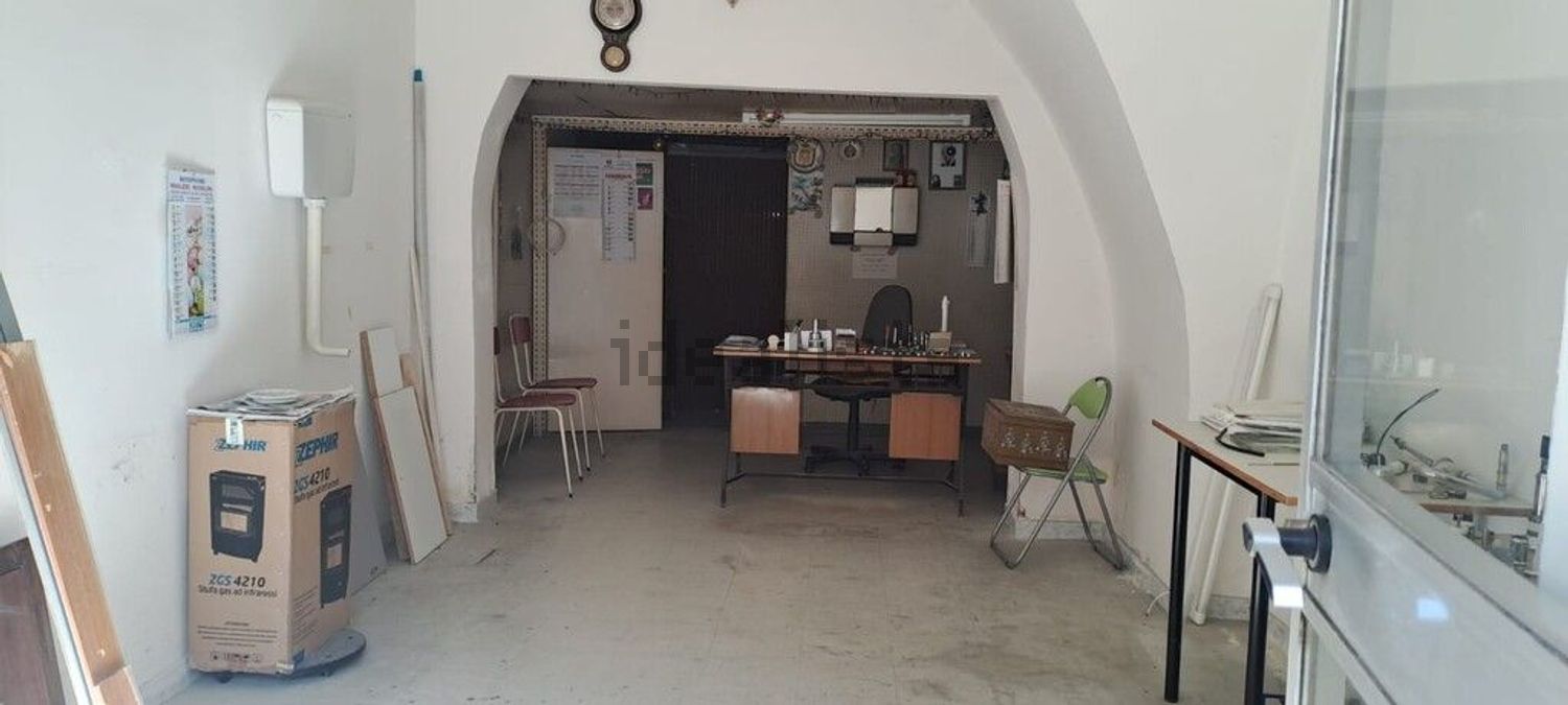 locale commerciale in vendita a Vasto