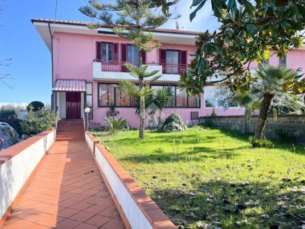 casa indipendente in vendita a Vasto in zona Incoronata