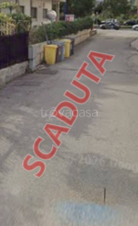 locale commerciale in vendita a Vasto