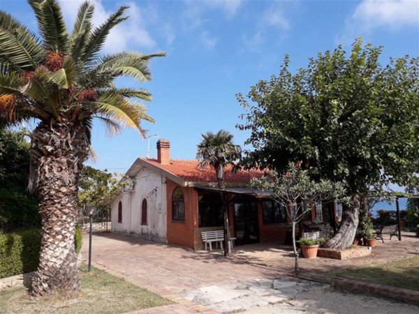 casa indipendente in vendita a Vasto in zona Marina