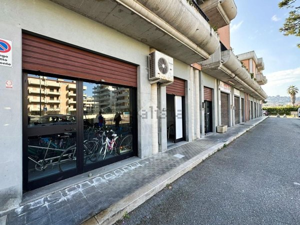locale commerciale in vendita a Vasto in zona Marina
