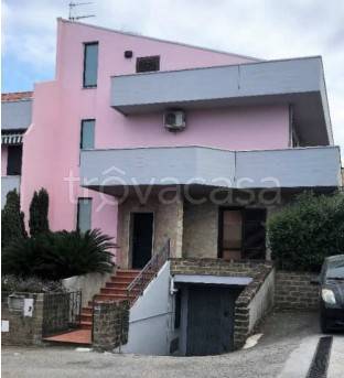 casa indipendente in vendita a Vasto