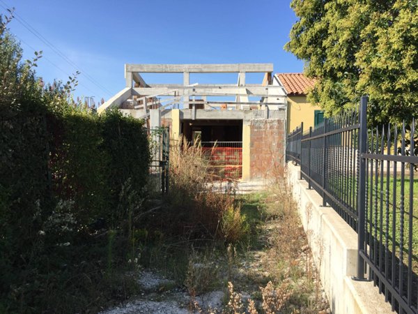 casa indipendente in vendita a Vasto in zona San Lorenzo