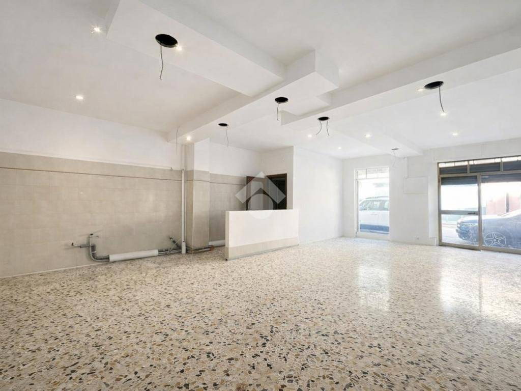 negozio in vendita a Vasto in zona Marina