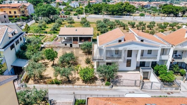casa indipendente in vendita a Vasto in zona Incoronata