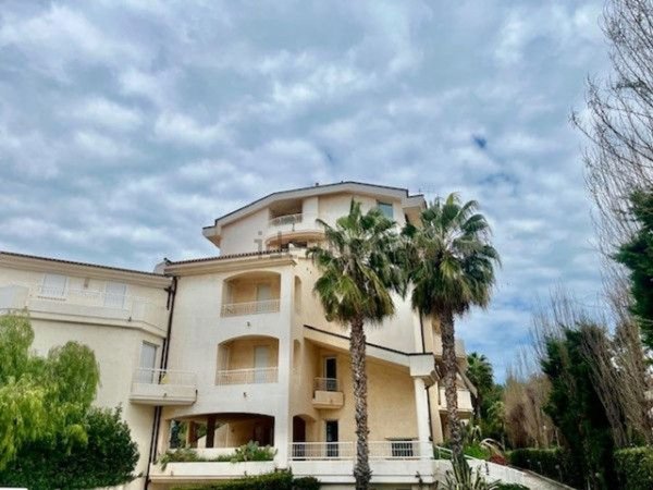 appartamento in vendita a Vasto in zona Marina