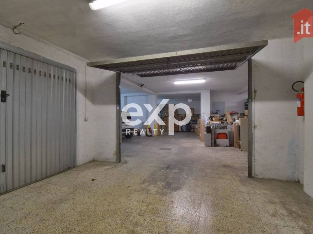 locale commerciale in vendita a Vasto