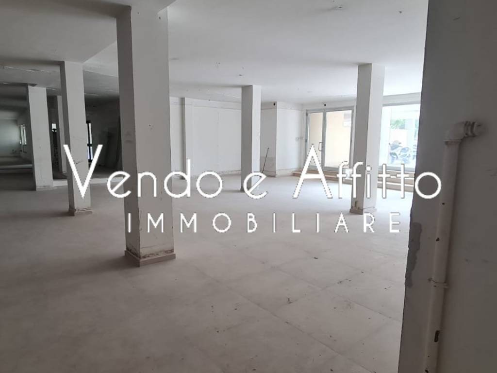 negozio in vendita a Vasto