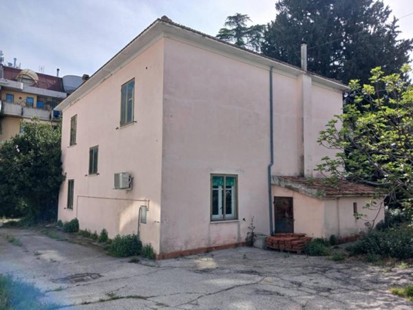 casa indipendente in vendita a Vasto