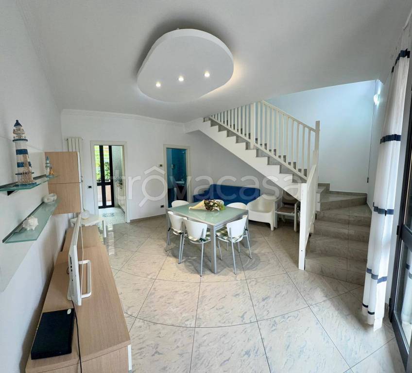 casa indipendente in vendita a Vasto in zona Marina