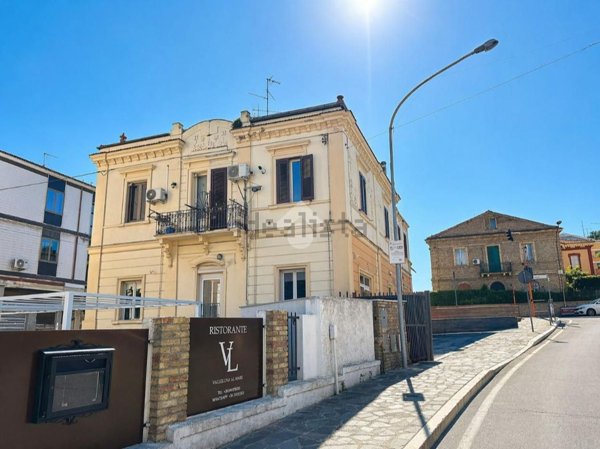 casa indipendente in vendita a Vasto in zona Marina