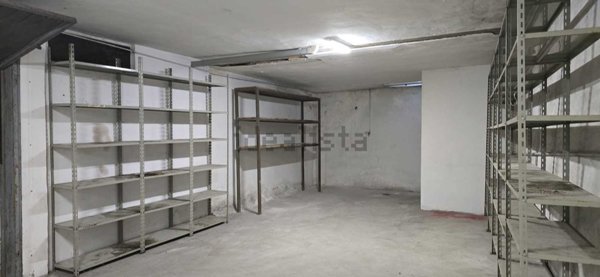 locale di sgombero in vendita a Vasto